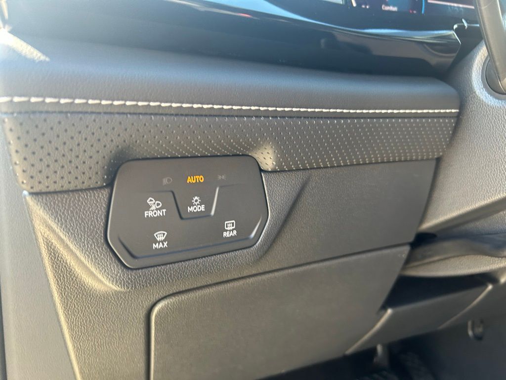 2026 Volkswagen Atlas Cross Sport 2.0T SE w/Technology Tampa FL