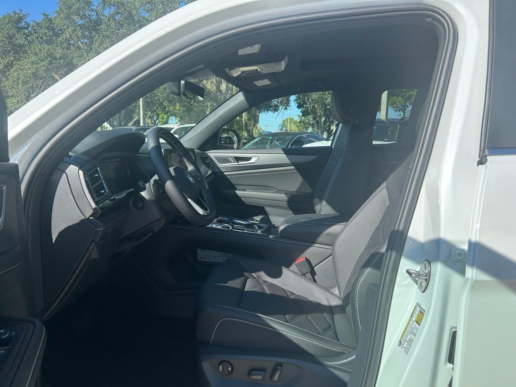 2026 Volkswagen Atlas Cross Sport 2.0T SE w/Technology Tampa FL