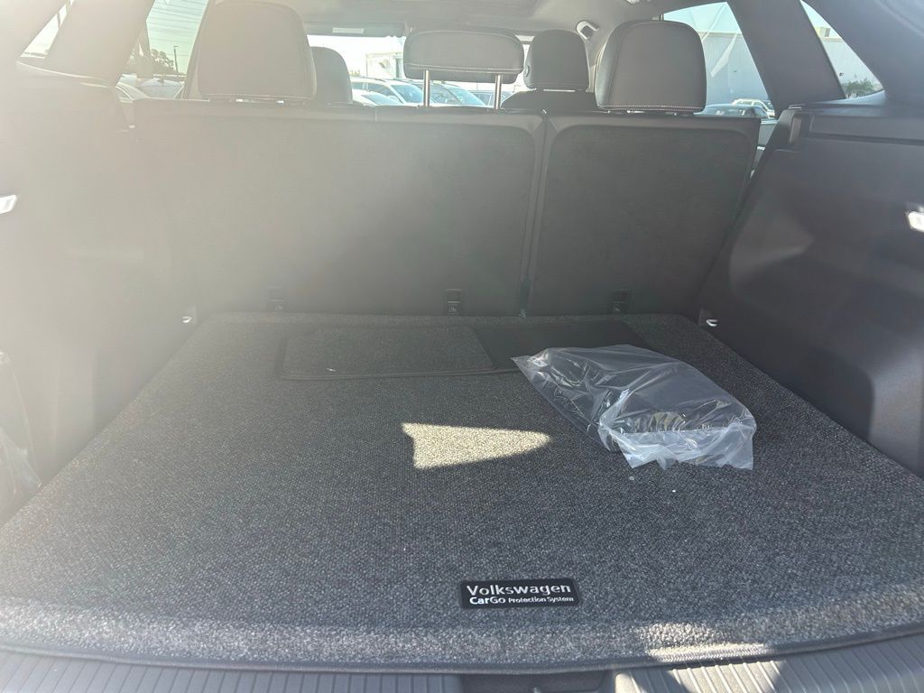 2026 Volkswagen Atlas Cross Sport 2.0T SE w/Technology Tampa FL