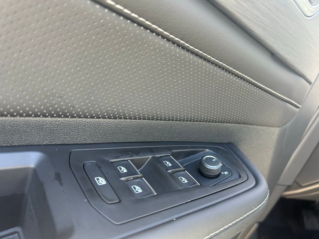 2026 Volkswagen Atlas Cross Sport 2.0T SE w/Technology Tampa FL