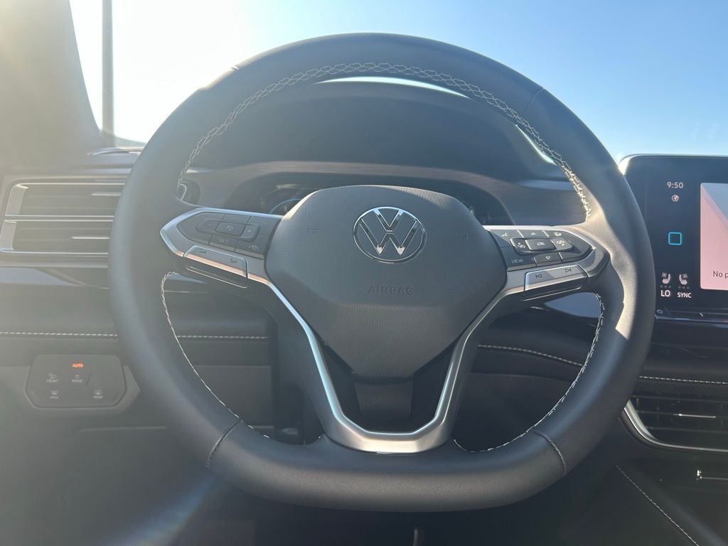 2026 Volkswagen Atlas Cross Sport 2.0T SE w/Technology Tampa FL