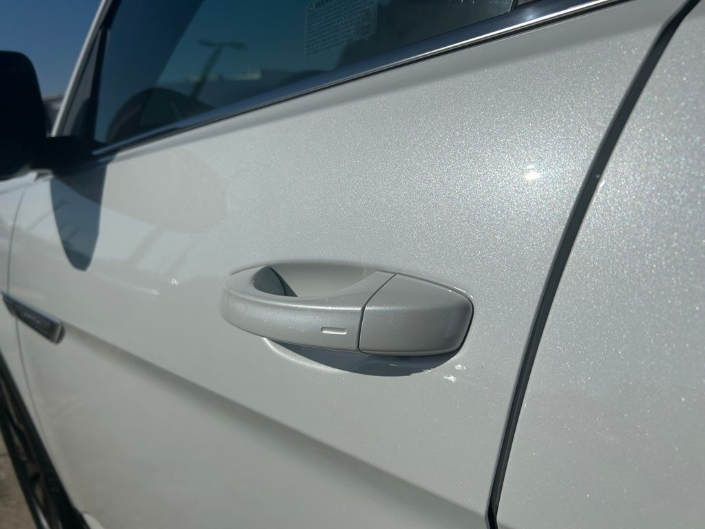 2026 Volkswagen Atlas Cross Sport 2.0T SE w/Technology Tampa FL