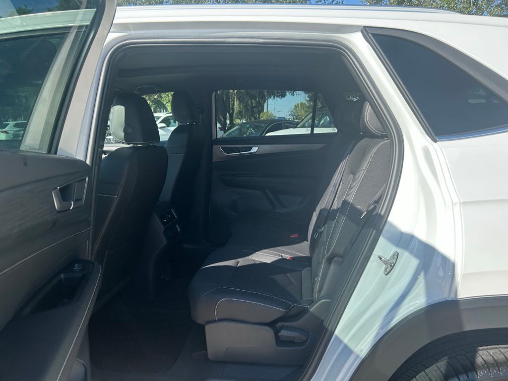 2026 Volkswagen Atlas Cross Sport 2.0T SE w/Technology Tampa FL