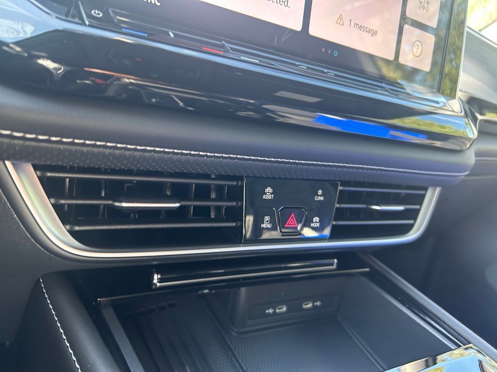 2026 Volkswagen Atlas Cross Sport 2.0T SE w/Technology Tampa FL