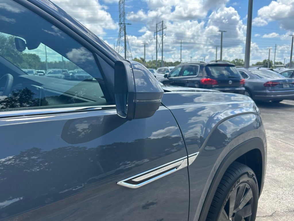 2026 Volkswagen Atlas Cross Sport 2.0T SE w/Technology Tampa FL