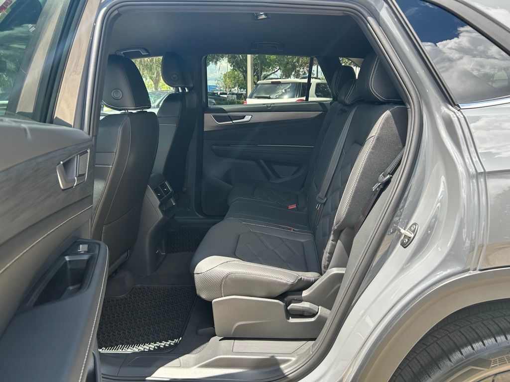2026 Volkswagen Atlas Cross Sport 2.0T SE w/Technology Tampa FL
