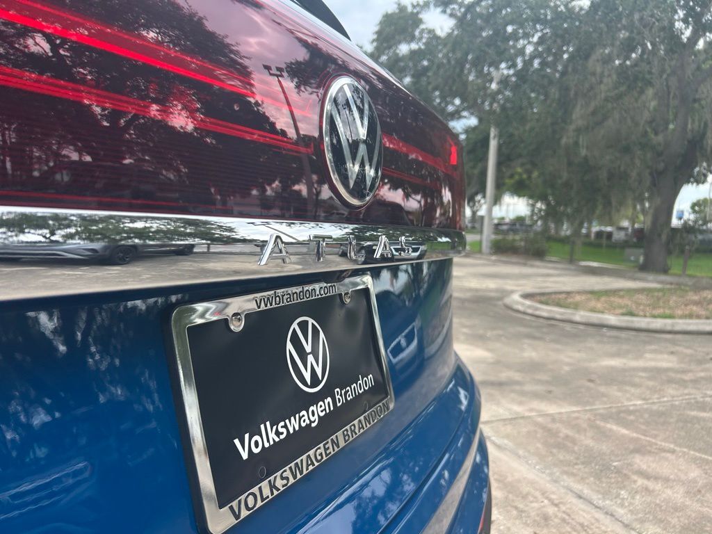 2026 Volkswagen Atlas Cross Sport 2.0T SE w/Technology Tampa FL
