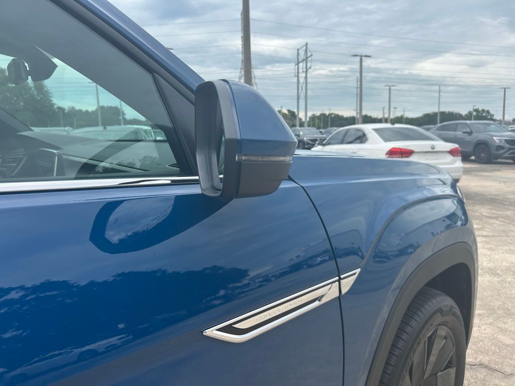 2026 Volkswagen Atlas Cross Sport 2.0T SE w/Technology Tampa FL