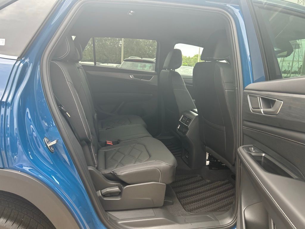 2026 Volkswagen Atlas Cross Sport 2.0T SE w/Technology Tampa FL