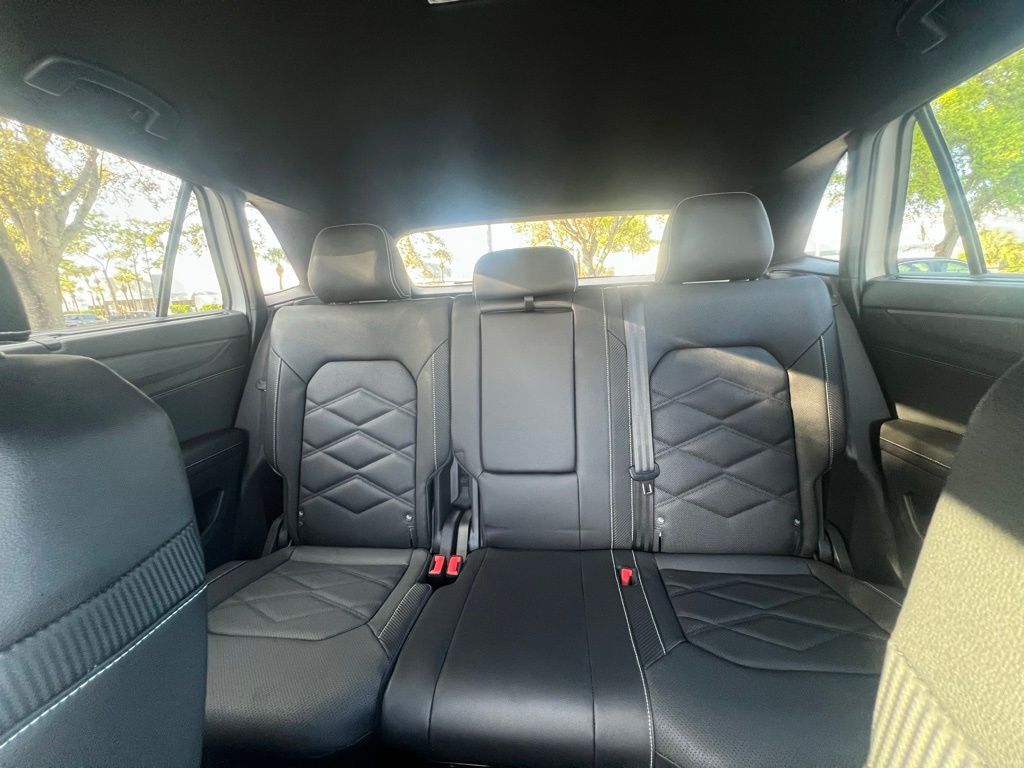 2026 Volkswagen Atlas Cross Sport 2.0T SE w/Technology Tampa FL