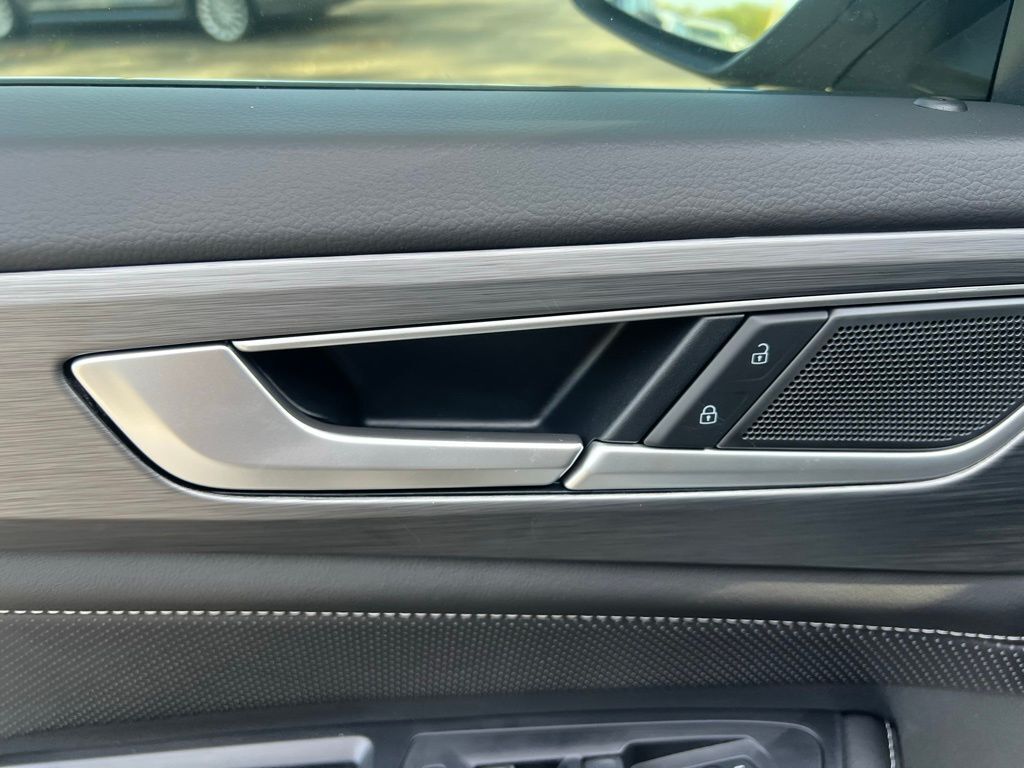 2026 Volkswagen Atlas Cross Sport 2.0T SE w/Technology Tampa FL