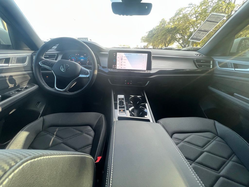 2026 Volkswagen Atlas Cross Sport 2.0T SE w/Technology Tampa FL