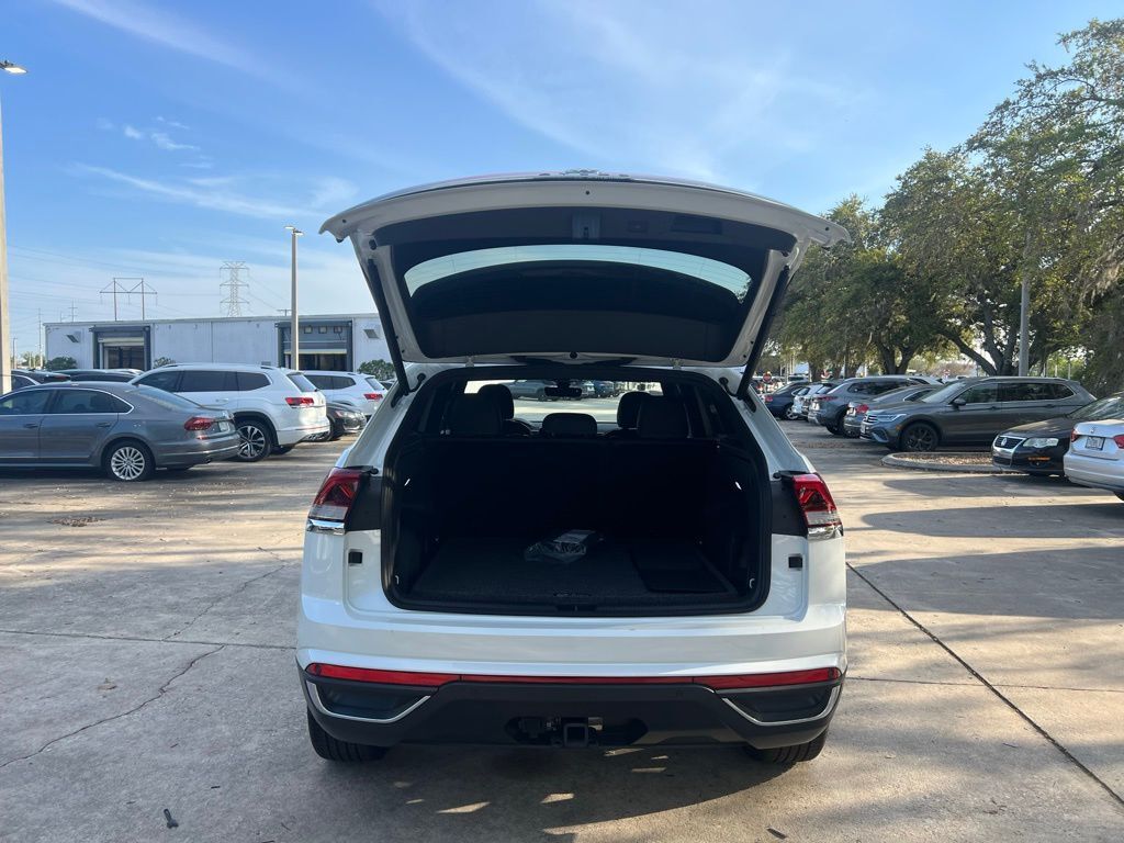 2026 Volkswagen Atlas Cross Sport 2.0T SE w/Technology Tampa FL