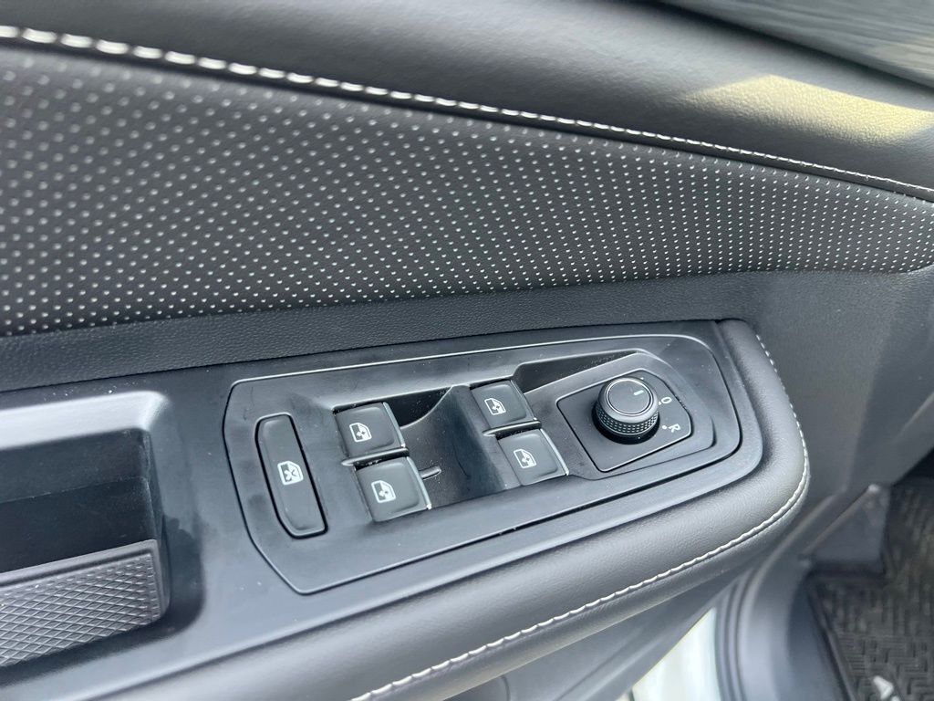 2026 Volkswagen Atlas Cross Sport 2.0T SE w/Technology Tampa FL