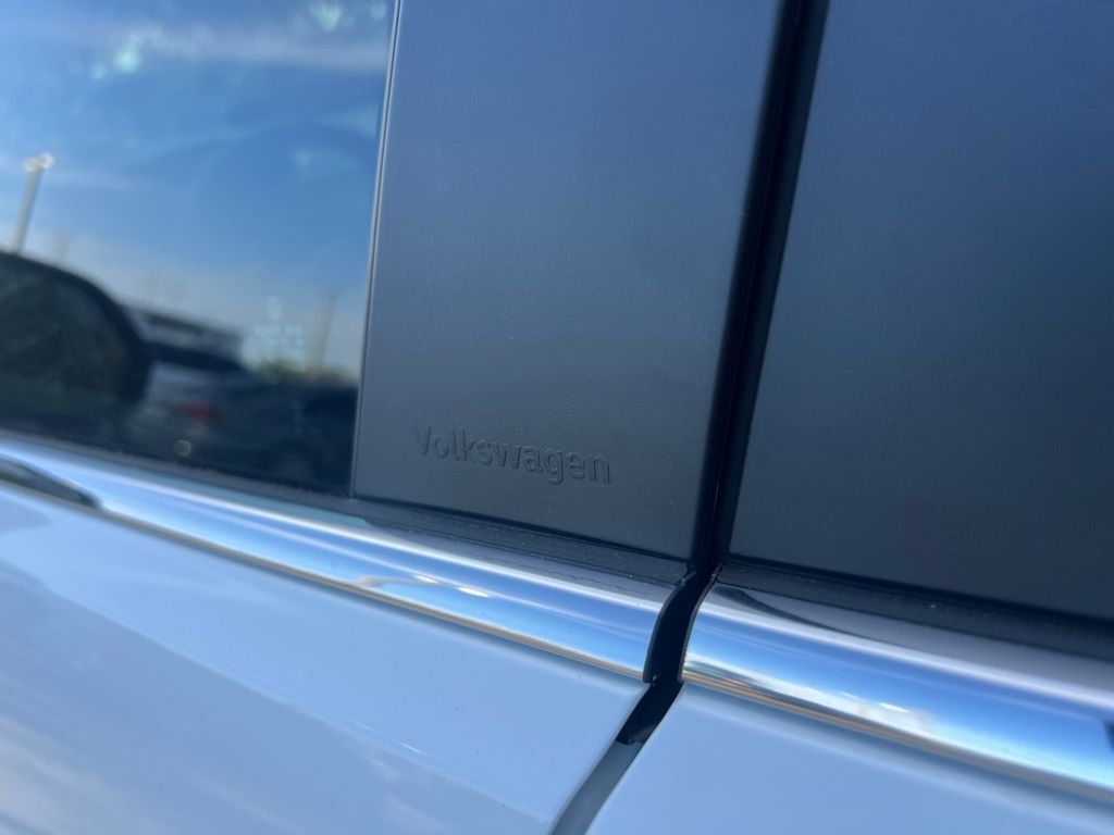 2026 Volkswagen Atlas Cross Sport 2.0T SE w/Technology Tampa FL