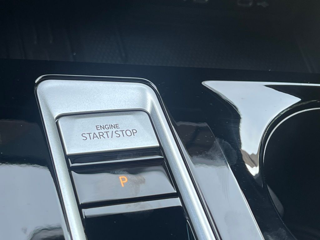 2026 Volkswagen Atlas Cross Sport 2.0T SE w/Technology Tampa FL