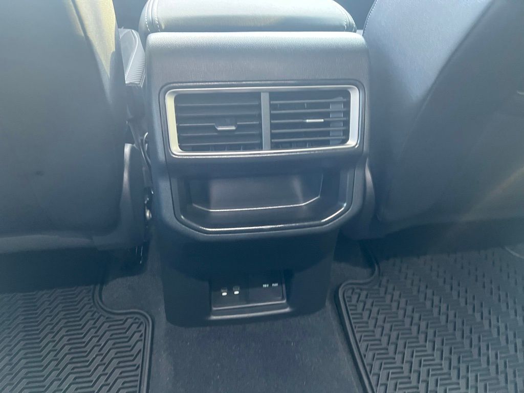 2026 Volkswagen Atlas Cross Sport 2.0T SE w/Technology Tampa FL