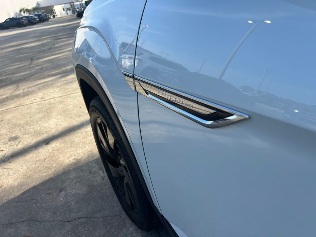 2026 Volkswagen Atlas Cross Sport 2.0T SE w/Technology Tampa FL