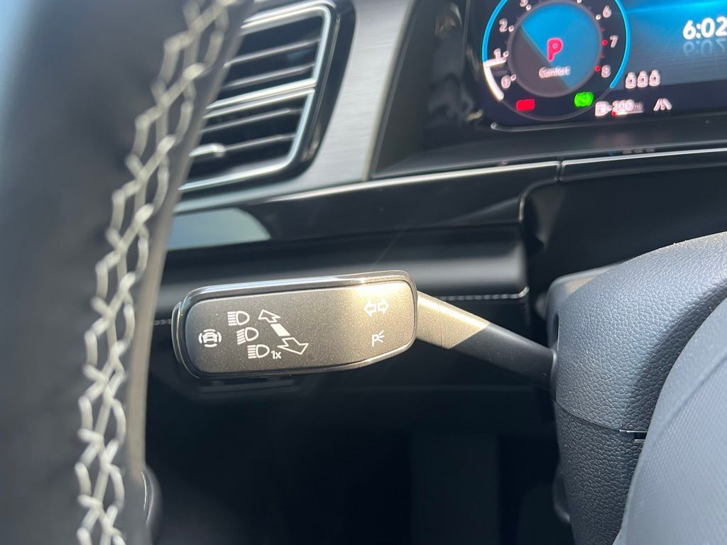 2026 Volkswagen Atlas Cross Sport 2.0T SE w/Technology Tampa FL