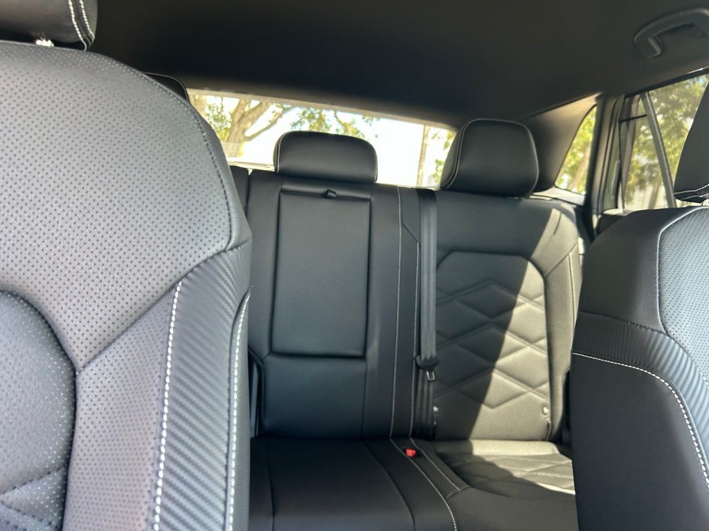 2026 Volkswagen Atlas Cross Sport 2.0T SE w/Technology Tampa FL