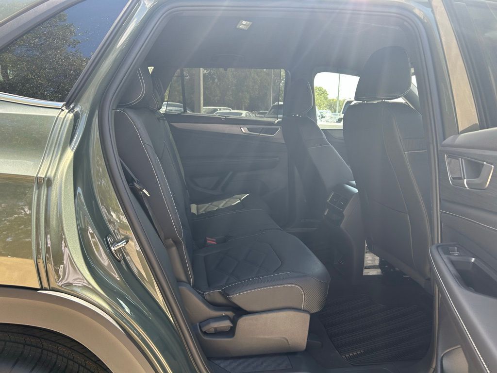 2026 Volkswagen Atlas Cross Sport 2.0T SE w/Technology Tampa FL