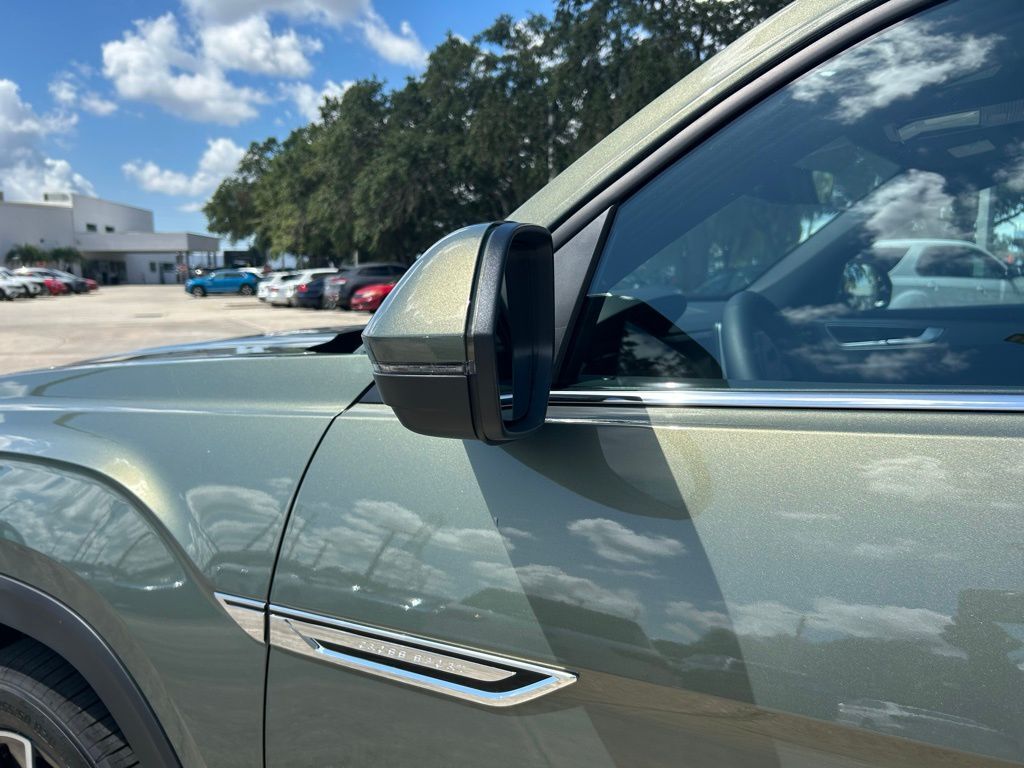 2026 Volkswagen Atlas Cross Sport 2.0T SE w/Technology Tampa FL