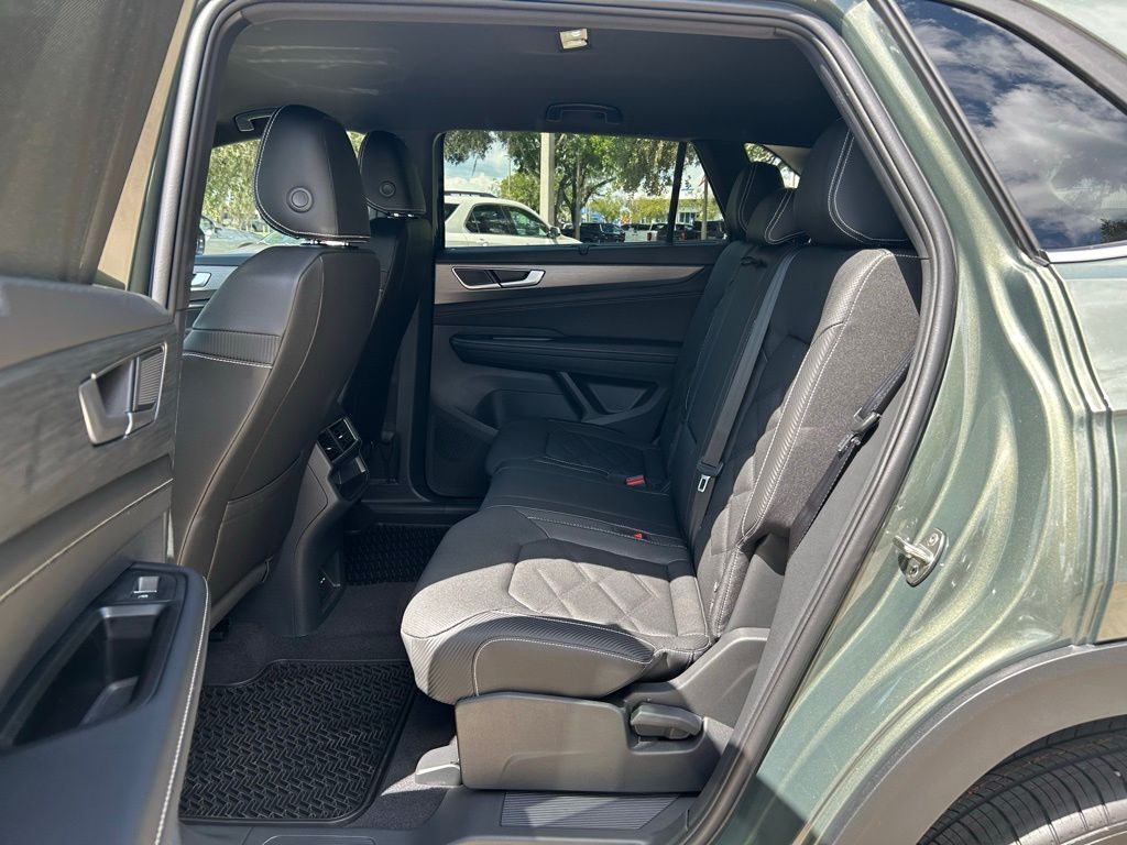 2026 Volkswagen Atlas Cross Sport 2.0T SE w/Technology Tampa FL
