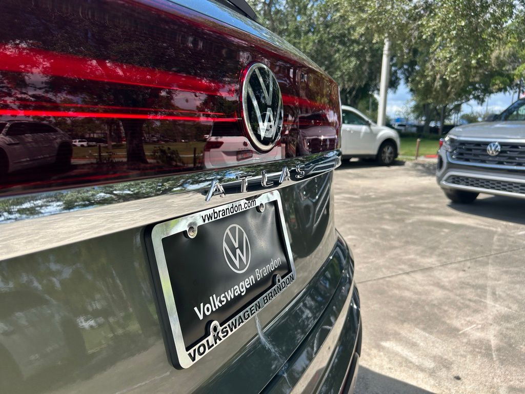 2026 Volkswagen Atlas Cross Sport 2.0T SE w/Technology Tampa FL