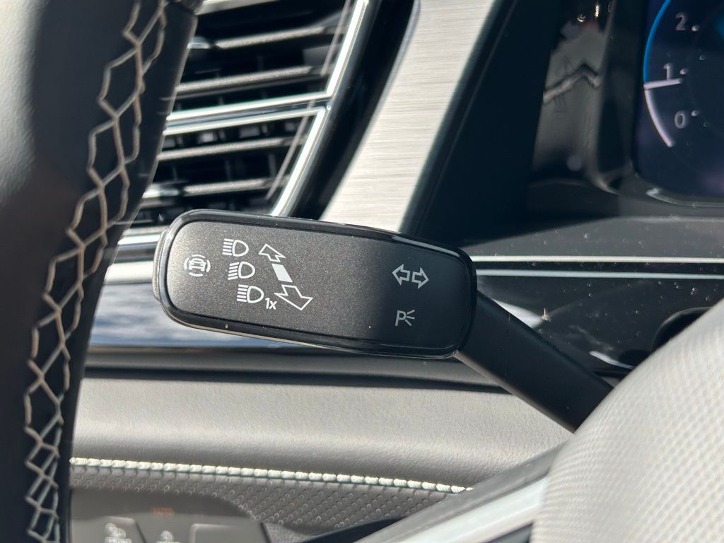 2026 Volkswagen Atlas Cross Sport 2.0T SE w/Technology Tampa FL