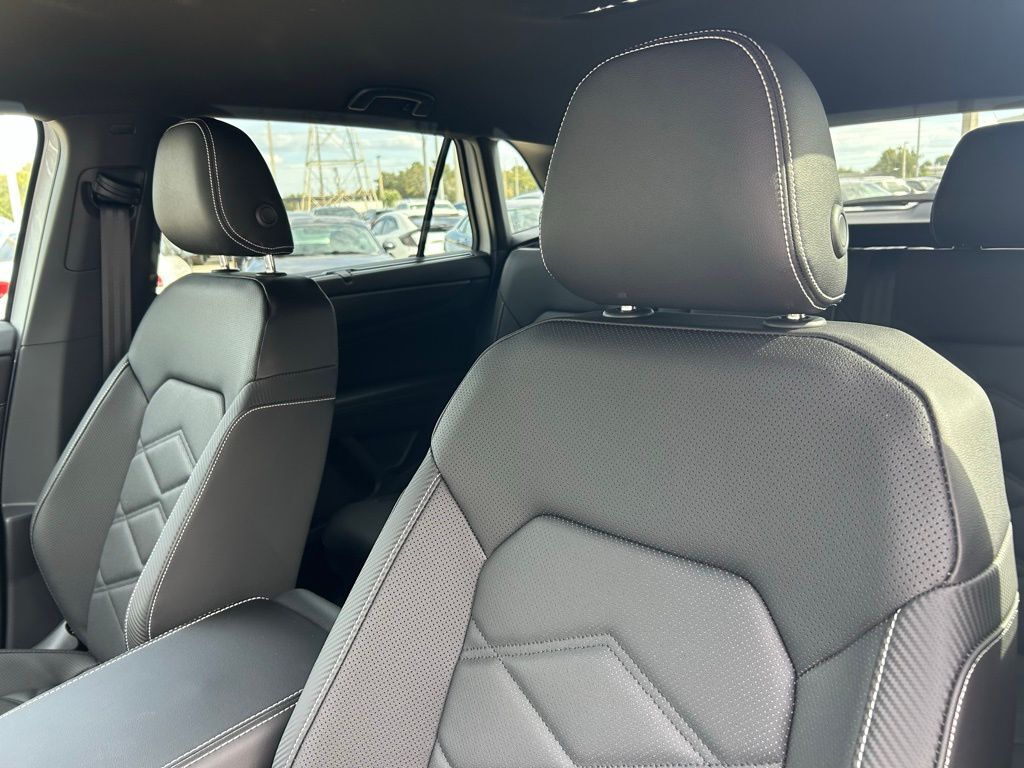 2026 Volkswagen Atlas Cross Sport 2.0T SE w/Technology Tampa FL