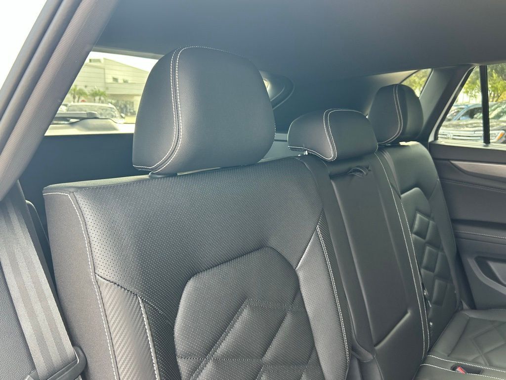 2026 Volkswagen Atlas Cross Sport 2.0T SE w/Technology Tampa FL