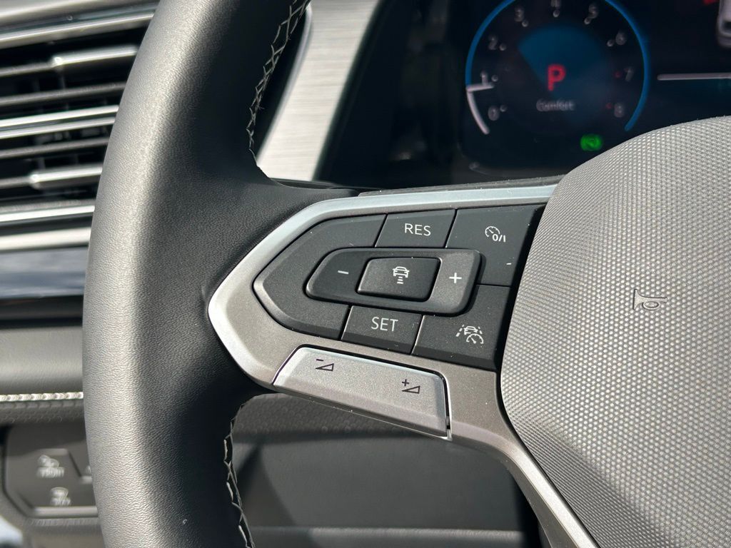 2026 Volkswagen Atlas Cross Sport 2.0T SE w/Technology Tampa FL