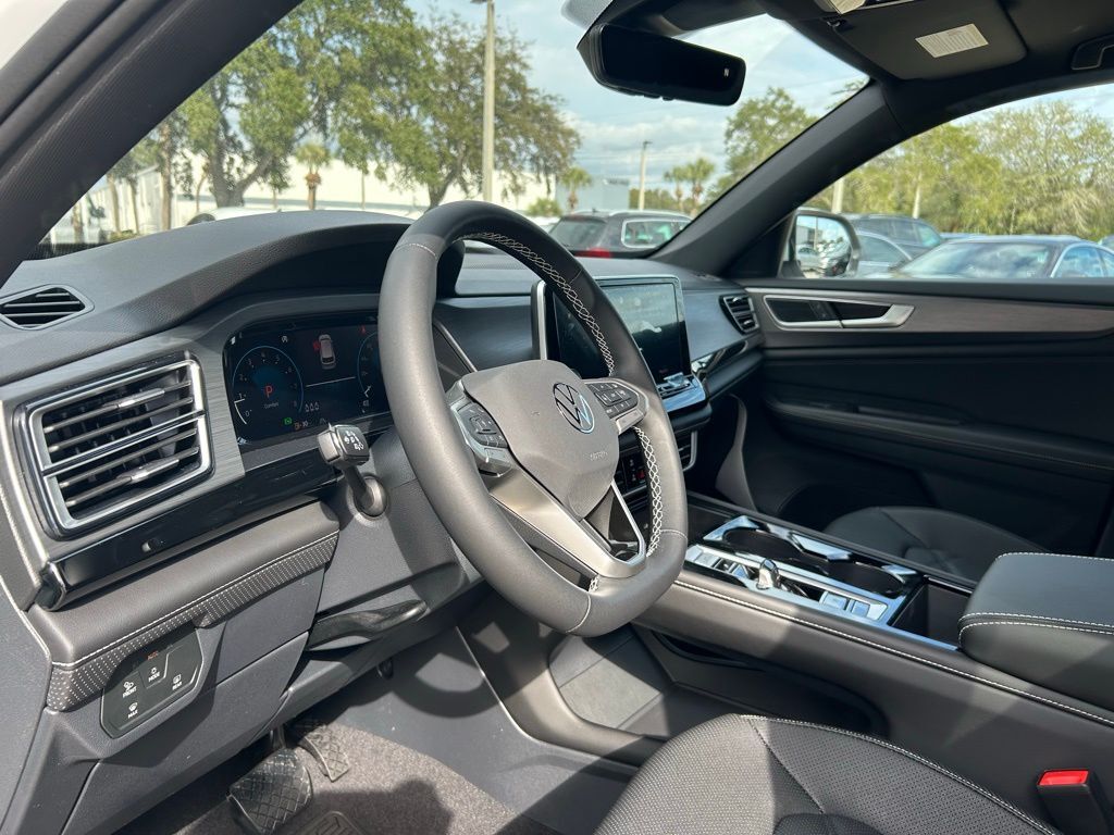 2026 Volkswagen Atlas Cross Sport 2.0T SE w/Technology Tampa FL