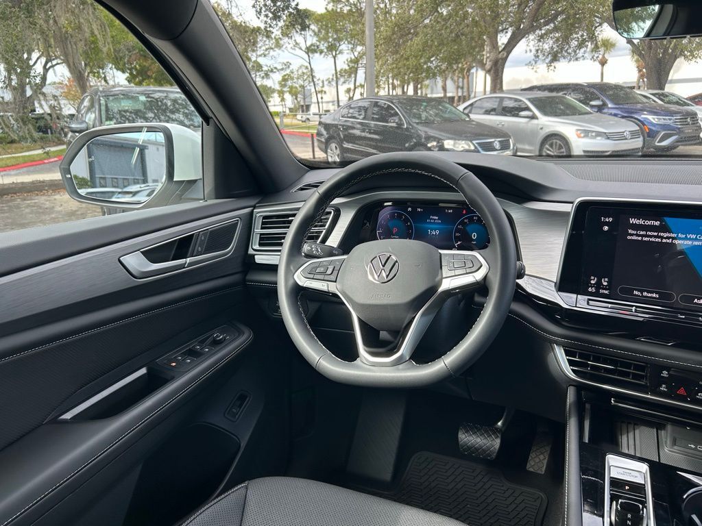 2026 Volkswagen Atlas Cross Sport 2.0T SE w/Technology Tampa FL
