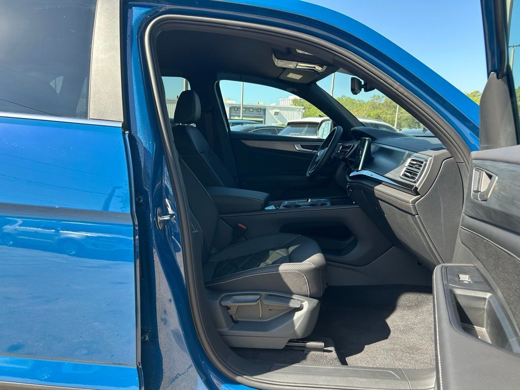 2026 Volkswagen Atlas Cross Sport 2.0T SE Tampa FL