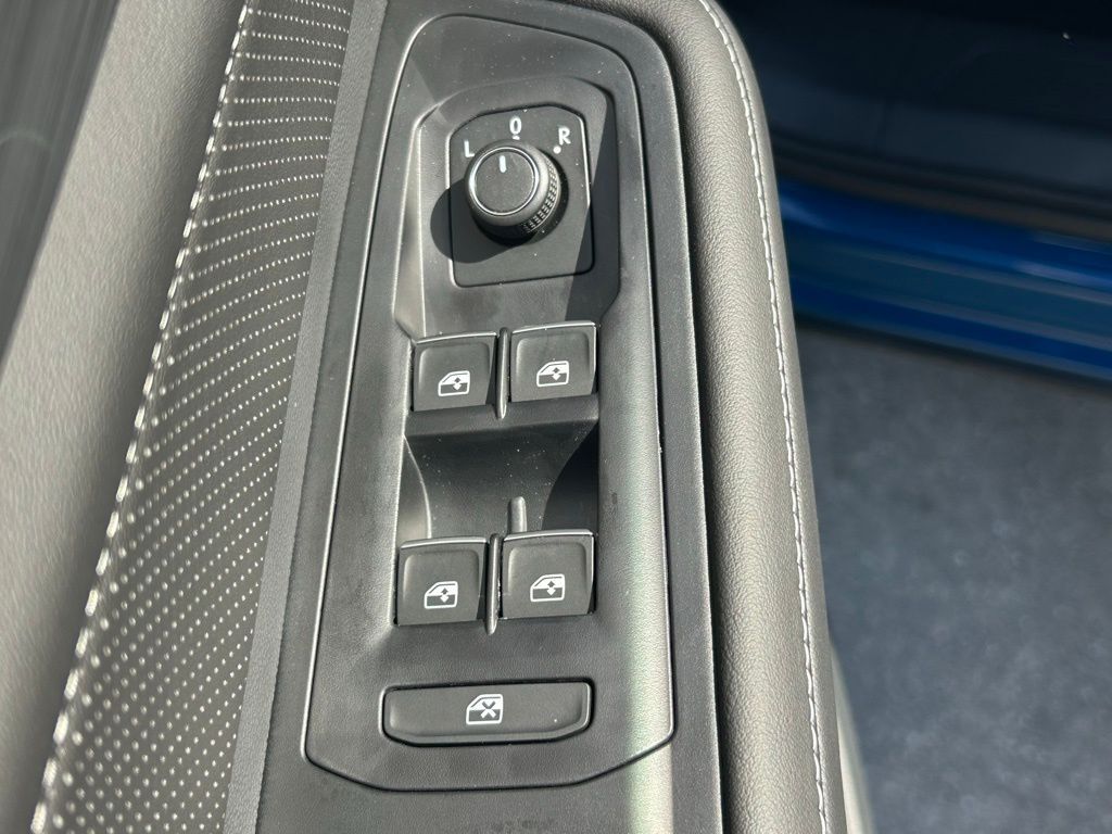 2026 Volkswagen Atlas Cross Sport 2.0T SE Tampa FL