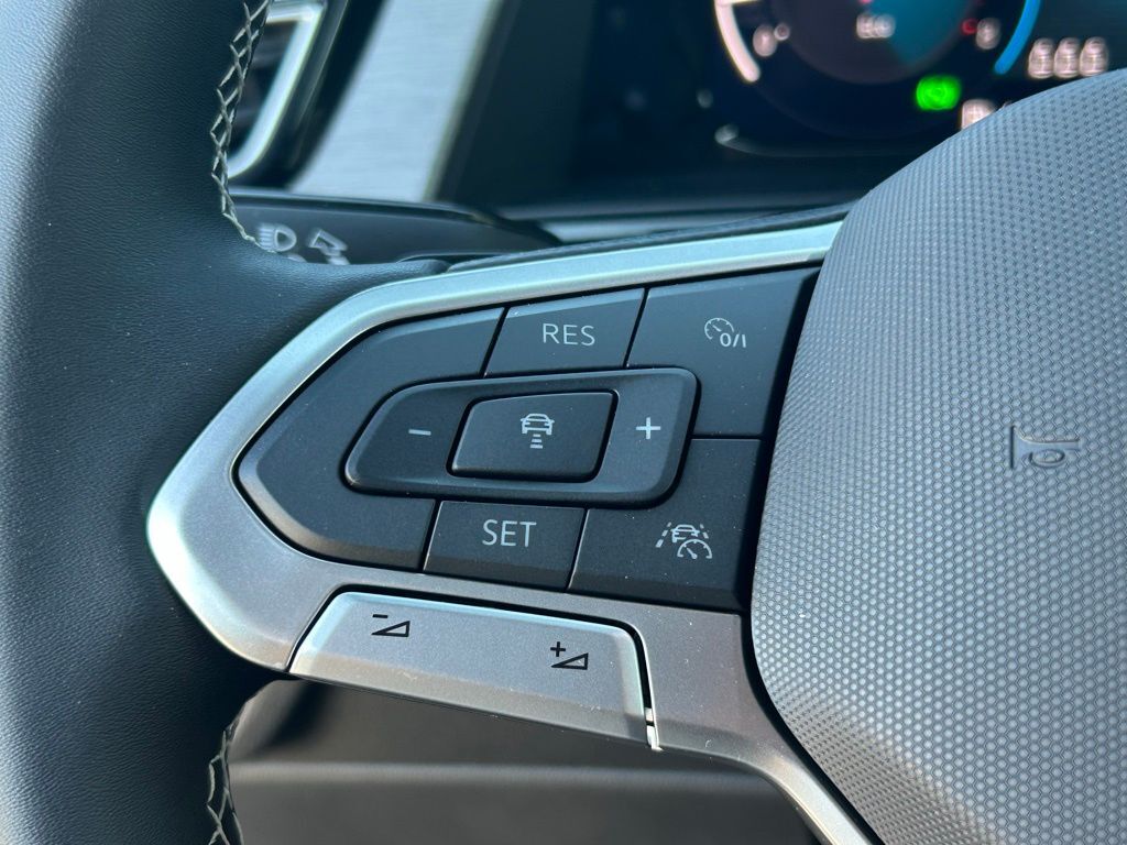 2026 Volkswagen Atlas Cross Sport 2.0T SE Tampa FL