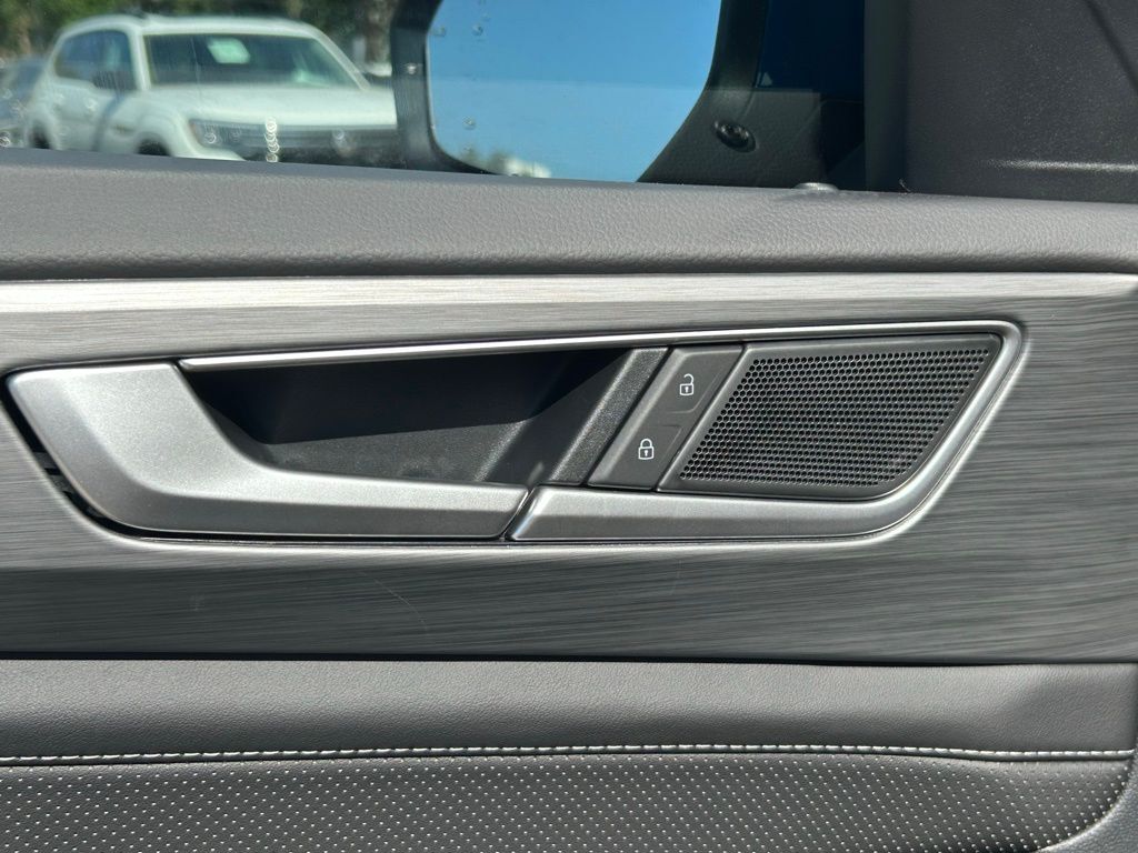 2026 Volkswagen Atlas Cross Sport 2.0T SE Tampa FL