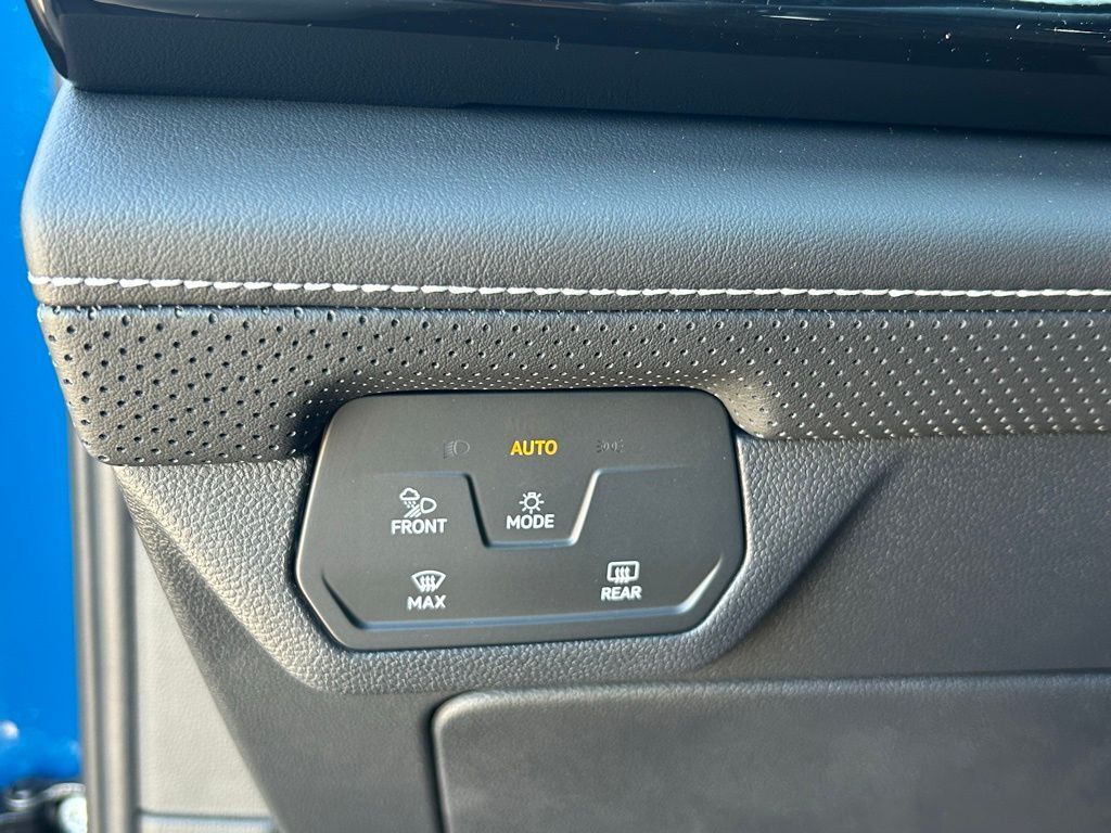 2026 Volkswagen Atlas Cross Sport 2.0T SE Tampa FL