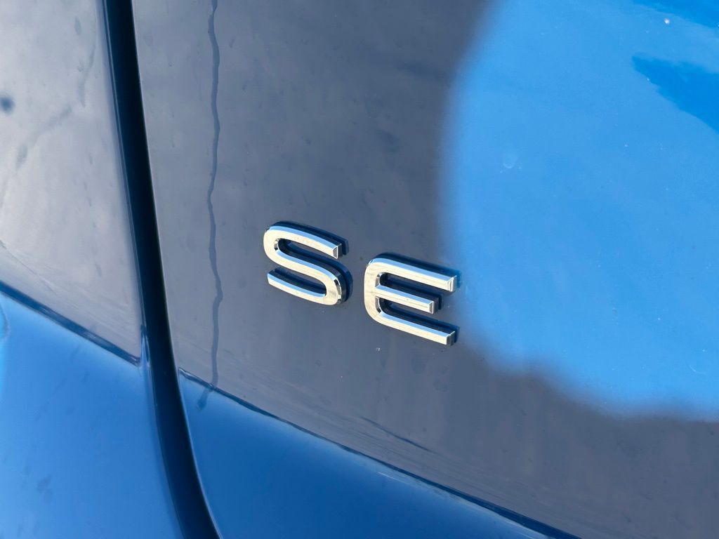 2026 Volkswagen Atlas Cross Sport 2.0T SE Tampa FL