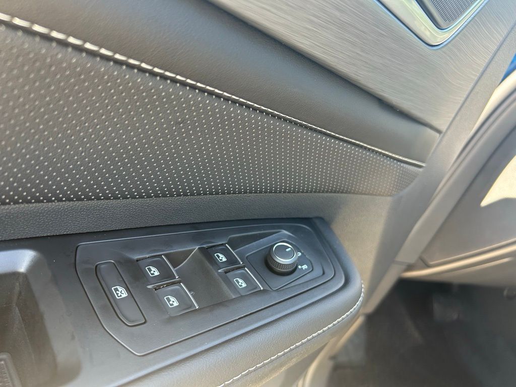 2026 Volkswagen Atlas Cross Sport 2.0T SE Tampa FL