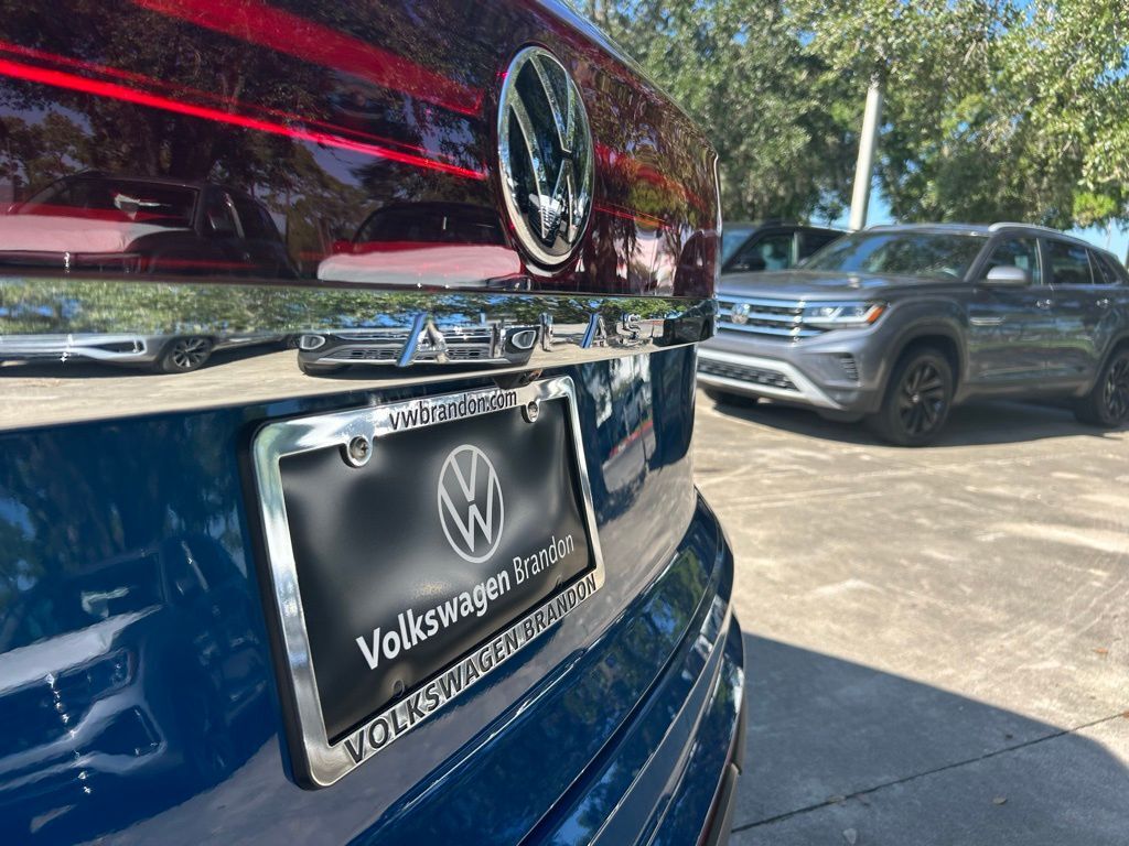 2026 Volkswagen Atlas Cross Sport 2.0T SE Tampa FL
