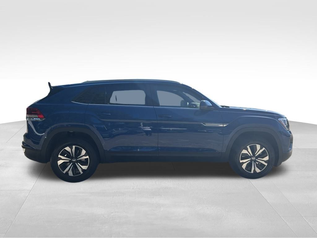 2026 Volkswagen Atlas Cross Sport 2.0T SE Tampa FL