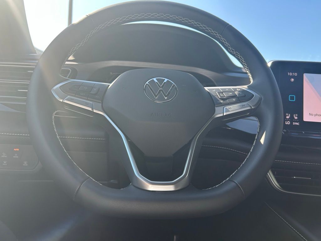 2026 Volkswagen Atlas Cross Sport 2.0T SE Tampa FL