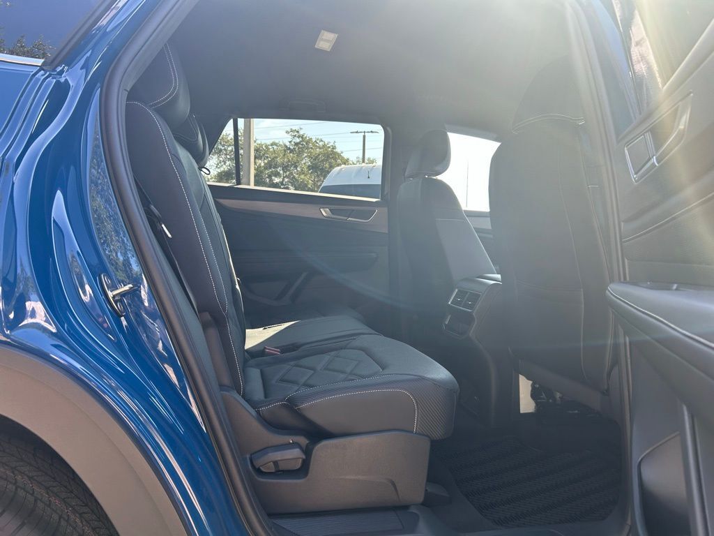 2026 Volkswagen Atlas Cross Sport 2.0T SE Tampa FL
