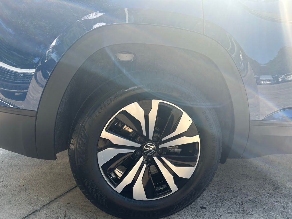 2026 Volkswagen Atlas Cross Sport 2.0T SE Tampa FL