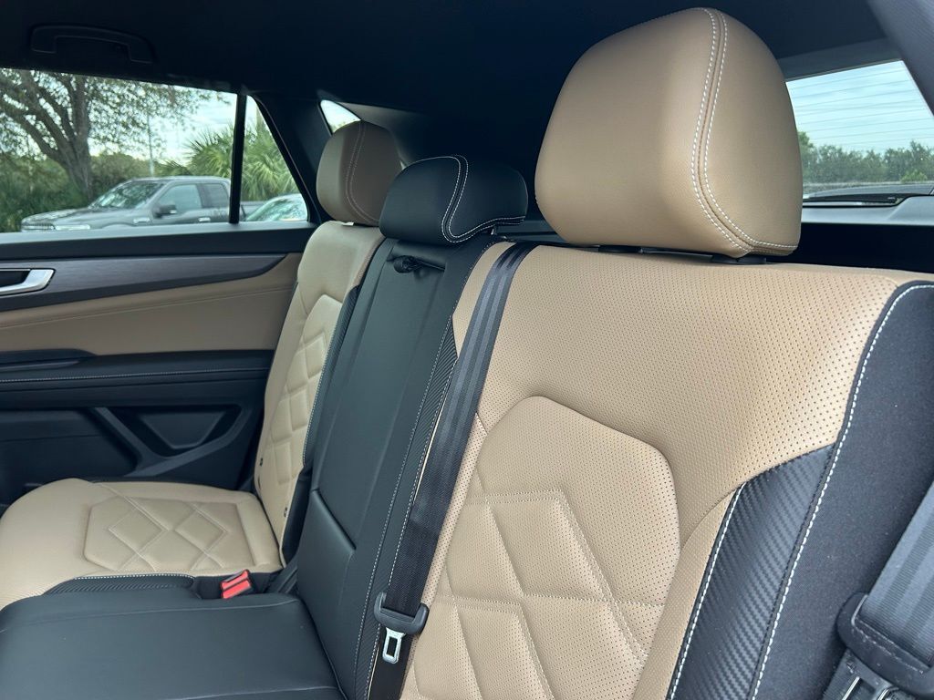 2026 Volkswagen Atlas Cross Sport 2.0T SE Tampa FL