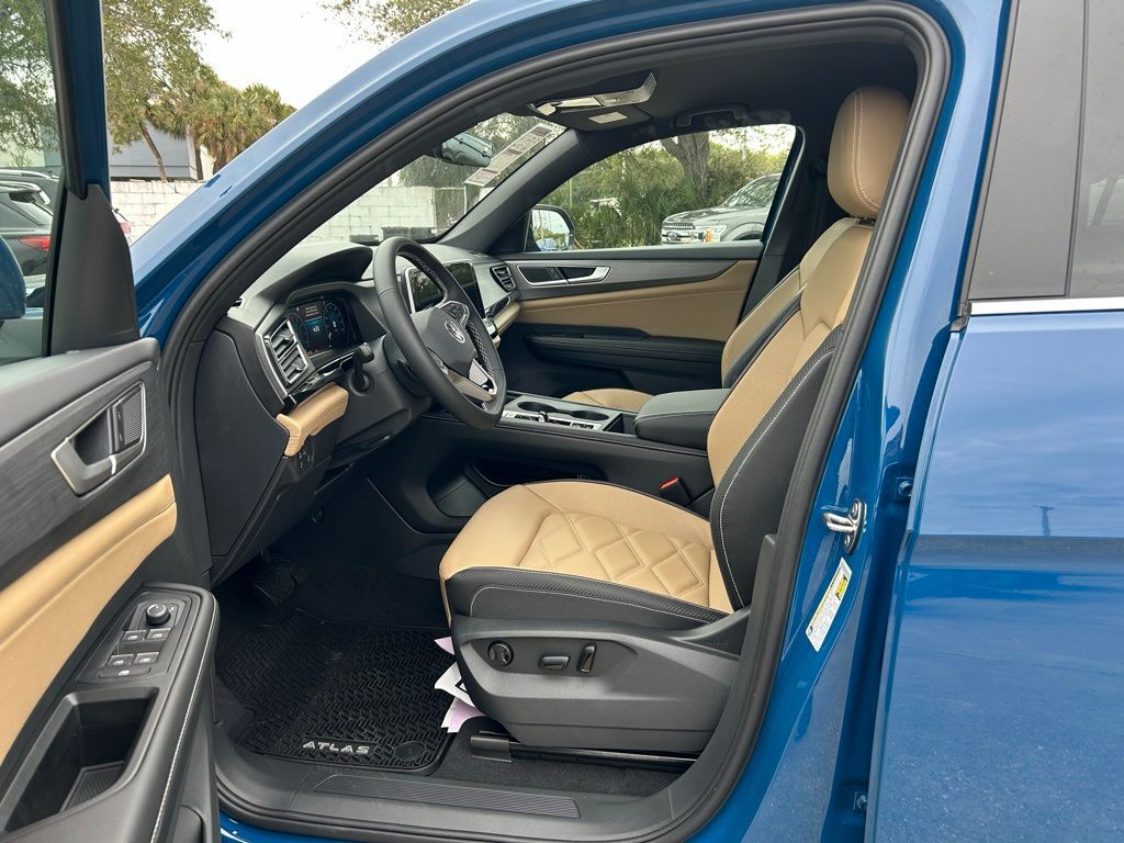 2026 Volkswagen Atlas Cross Sport 2.0T SE Tampa FL