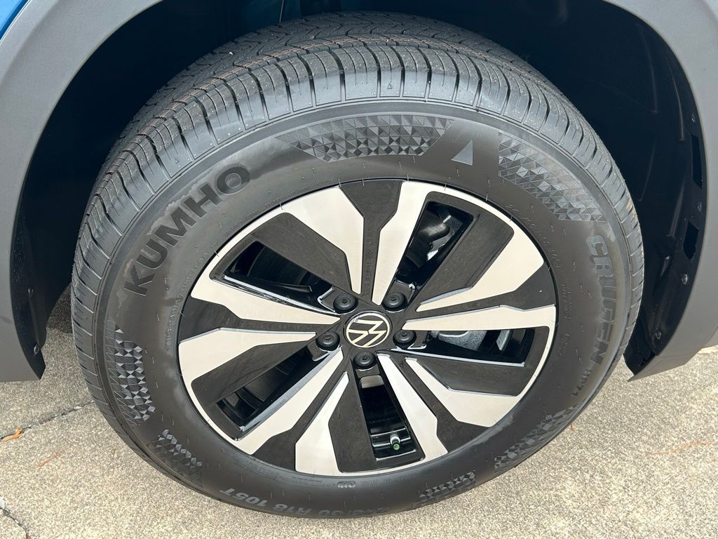 2026 Volkswagen Atlas Cross Sport 2.0T SE Tampa FL