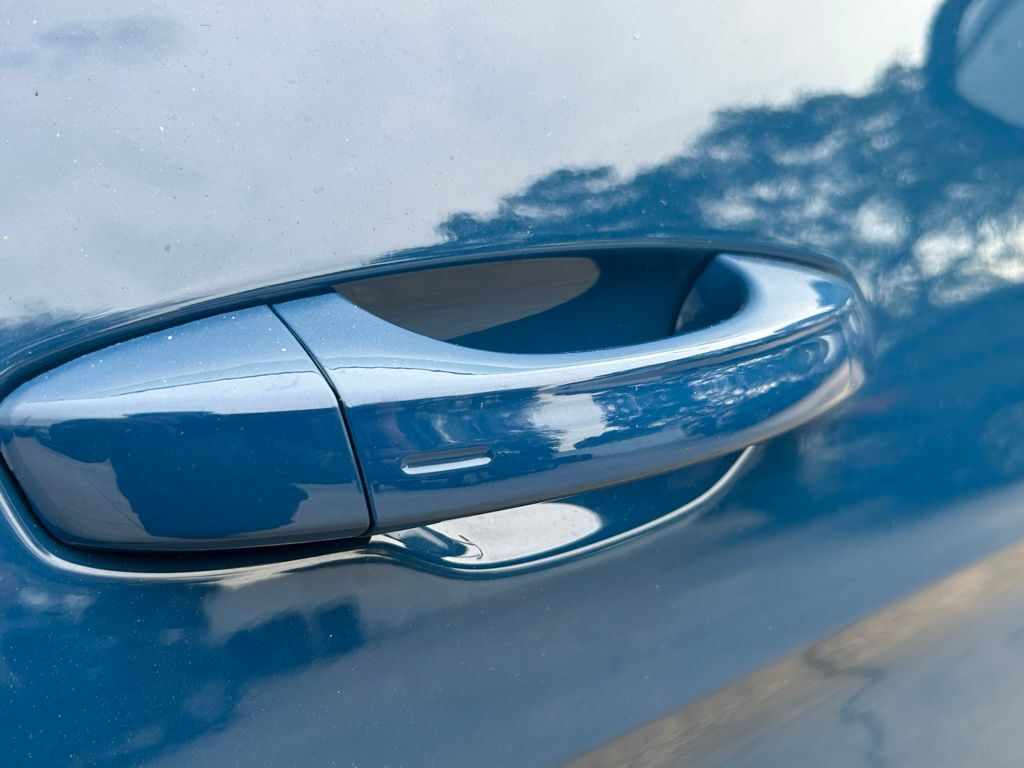 2026 Volkswagen Atlas Cross Sport 2.0T SE Tampa FL